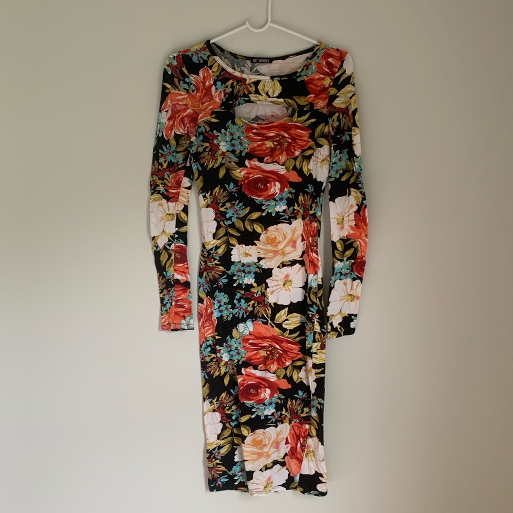 Flowery Strawberry dress 🌺